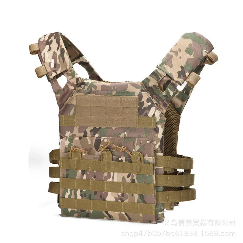 

Multifunctional outdoor camouflage combat vest