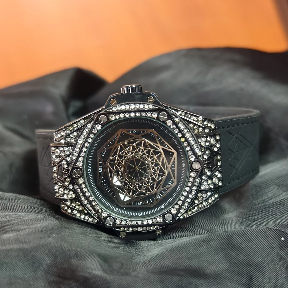 أعلى العلامة التجارية ساعة كوارتز رجالية Tonneau الهيكل العظمي الميكانيكية تصميم 30 متر مقاوم للماء الماس التفاصيل ساعة اليد Hombre الساعات العصرية