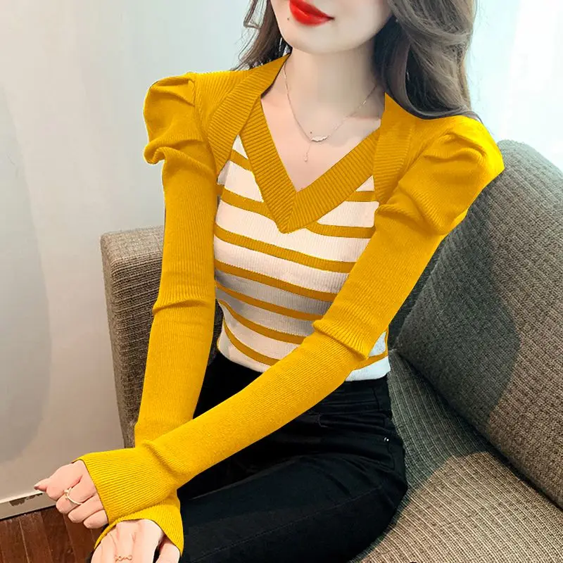 Fashion V-Neck Knitted Spliced Striped Blouses Women\'s Clothing 2023 Autumn Winter Loose All-match Tops Puff Sleeve Shirts