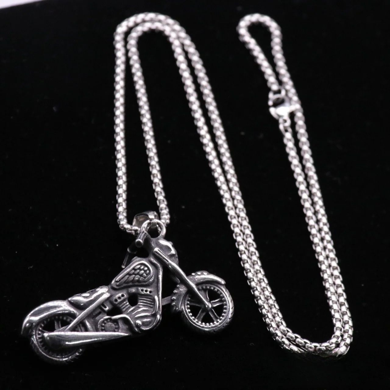 

Personality Stainless Steel Necklace Men's Fashion Motorcycle Styling Accessories Titanium Steel Jewelry Pendant