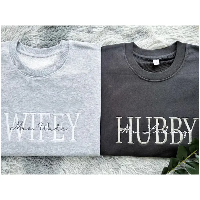 Unisex niestandardowe ostatnie imię haftowane bluzy spersonalizowane Wifey Hubby bawełniana bluza zaręczyny ślubne koszule z wycięciem pod szyją nowość