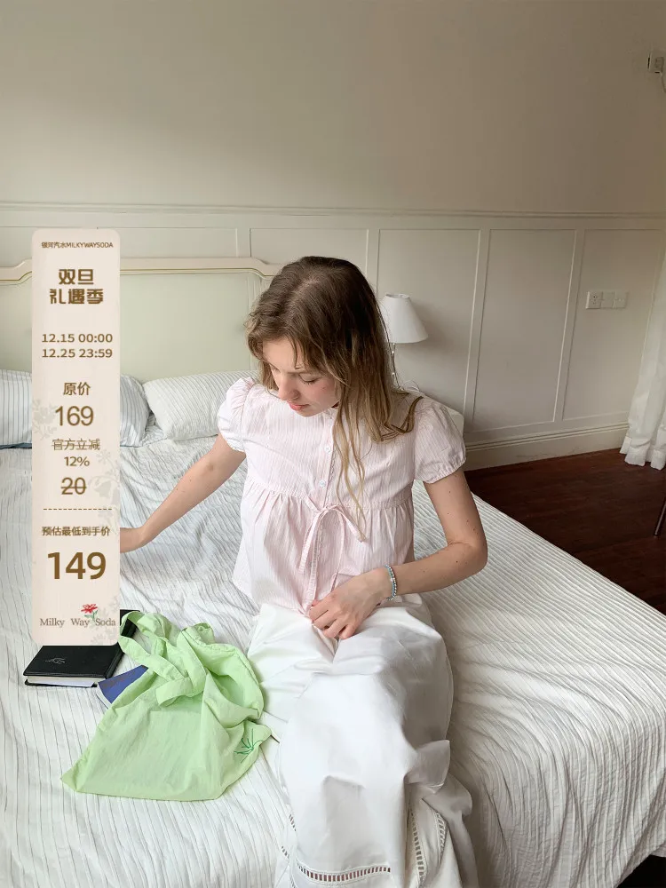 

Summer Sweet Sle Cotton Blend irt with Wood ain Collar Bow Tie ort Sve Pink Color Design Women's Top