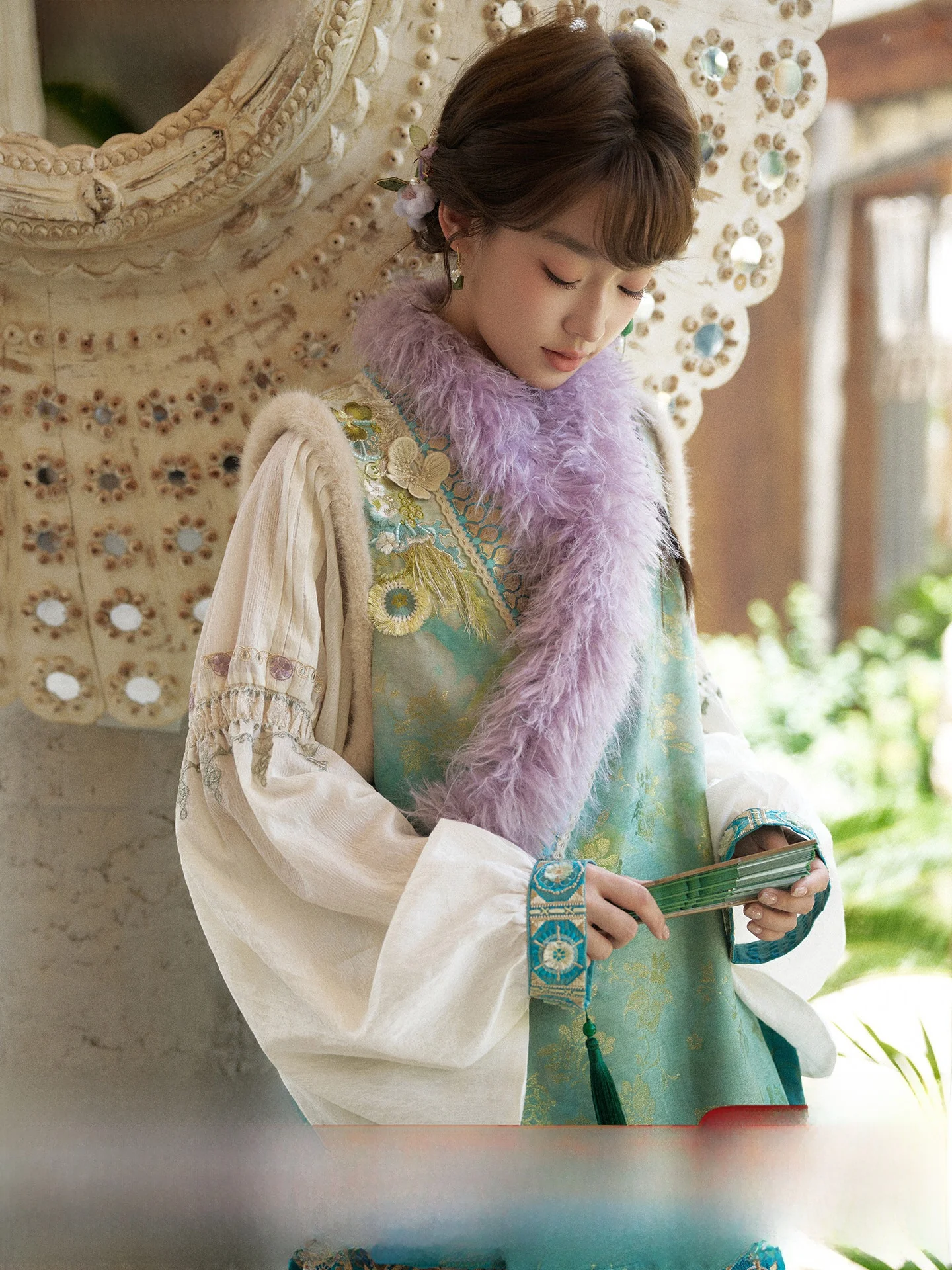 

Ele Hanfu Women's Winter Outfit with Stand Collar T Top And Tailed Skirt Ming Dynas Sle Gold Weave Jaet