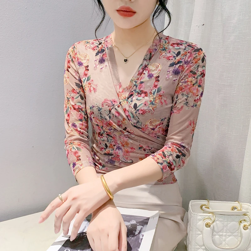 

Summer T-irt Women's Faionable V-Ne Seven-Sve Waist-Cinching Print Me Top Korean Sle Commute Creative Pattern