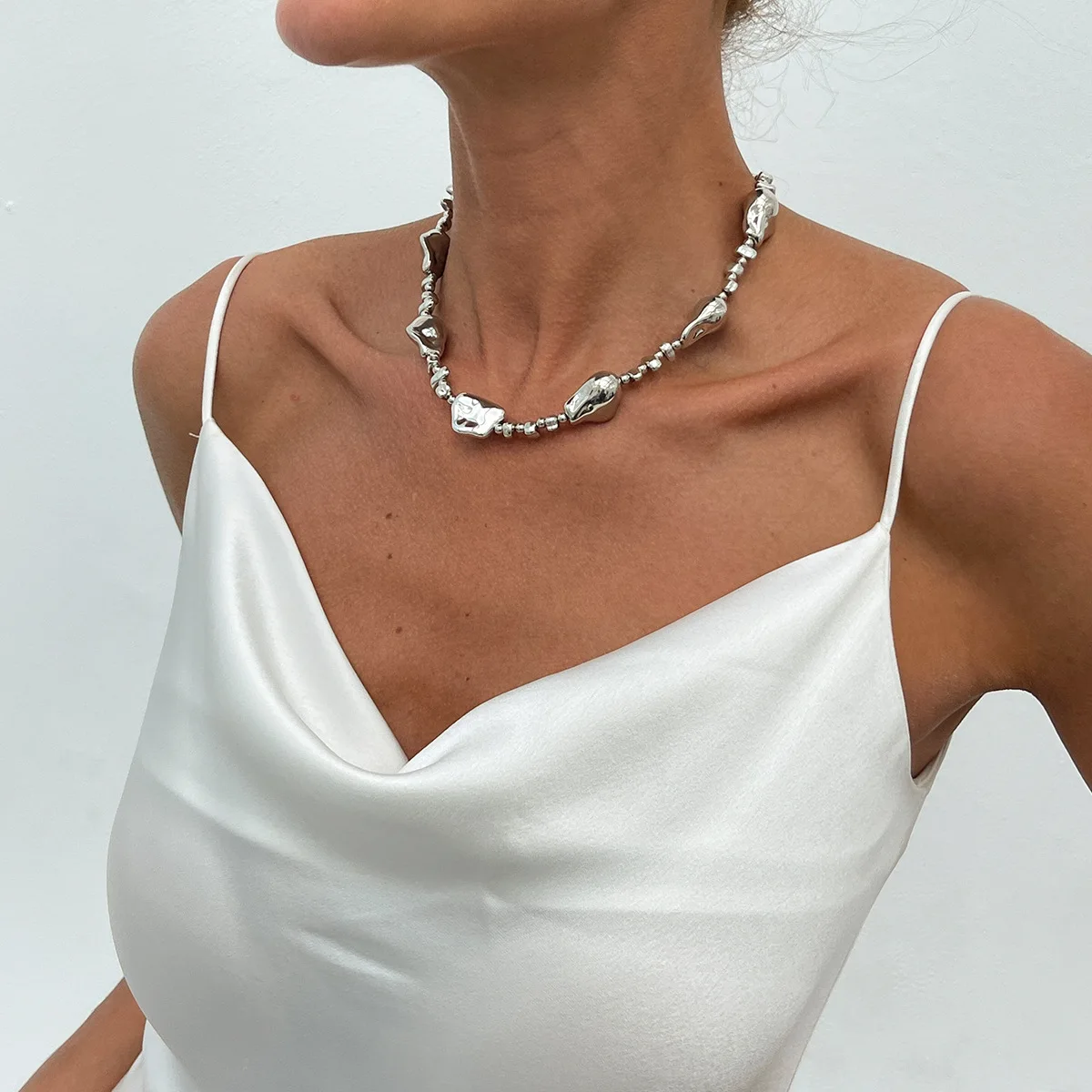 Silver Irregular Hammered Metal Bead Choker Necklace, Chunky Abstract Raw Texture Statement Collar Chain for Women