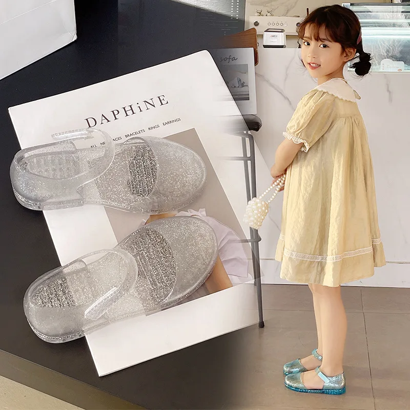 2026 New Girls Glitter Jelly PVC Sandals Toddler Little Kids Buckle Closure Retro Woven Cut-Out Summer Beach Shoes