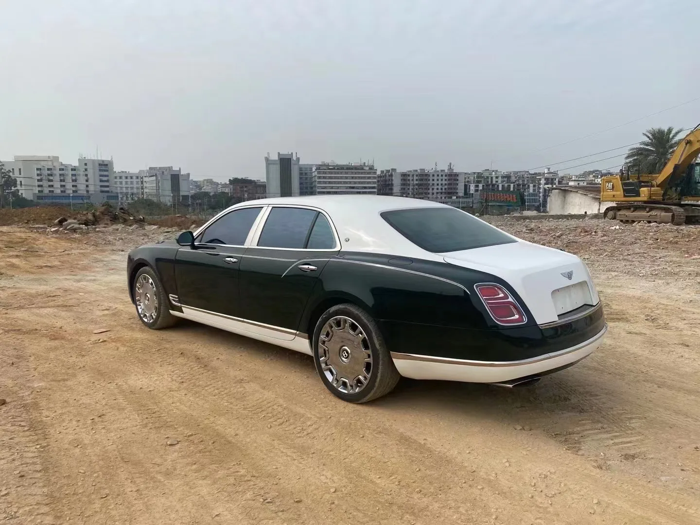 مناسبة لمجموعة هيكل Bentley Mulsanne موديل قديم مطور بنمط جديد مصدات أمامية وخلفية مصابيح أمامية Ta