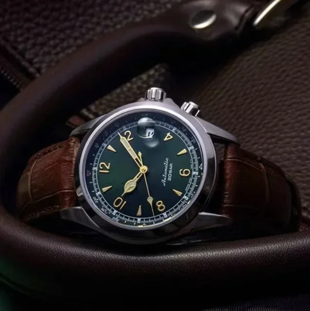 Top Hot Original Brand Orologi al quarzo per uomo Orologio da polso impermeabile multifunzione Cronografo da lavoro Data Orologi AAA