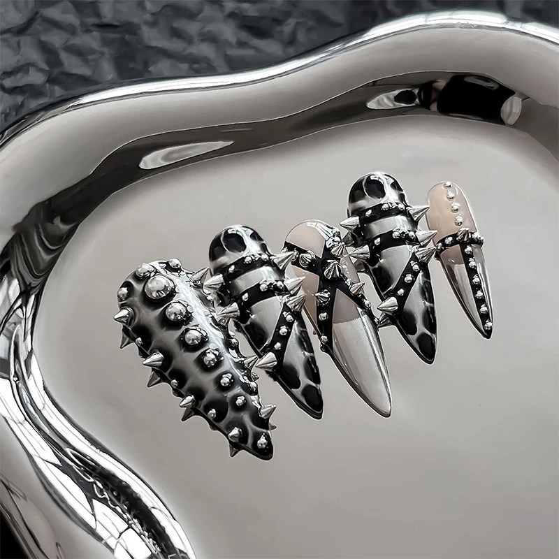 100 pièces Punk Rivet ongles breloques cône taille mixte Nail Art goujons élégant alliage pointe 3D bricolage ongles décor