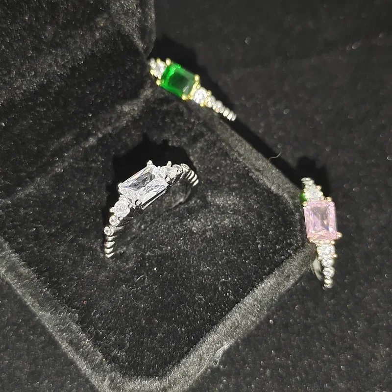 

MDL Moissanit1 Style Vintage Compact Design Simple Luxury Ring 18k Micro-set Sparkling Green Spinel Ring