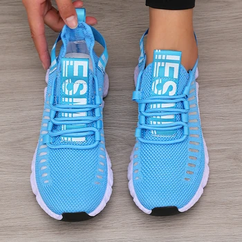 Lightweight Mesh Sports Shoes 3