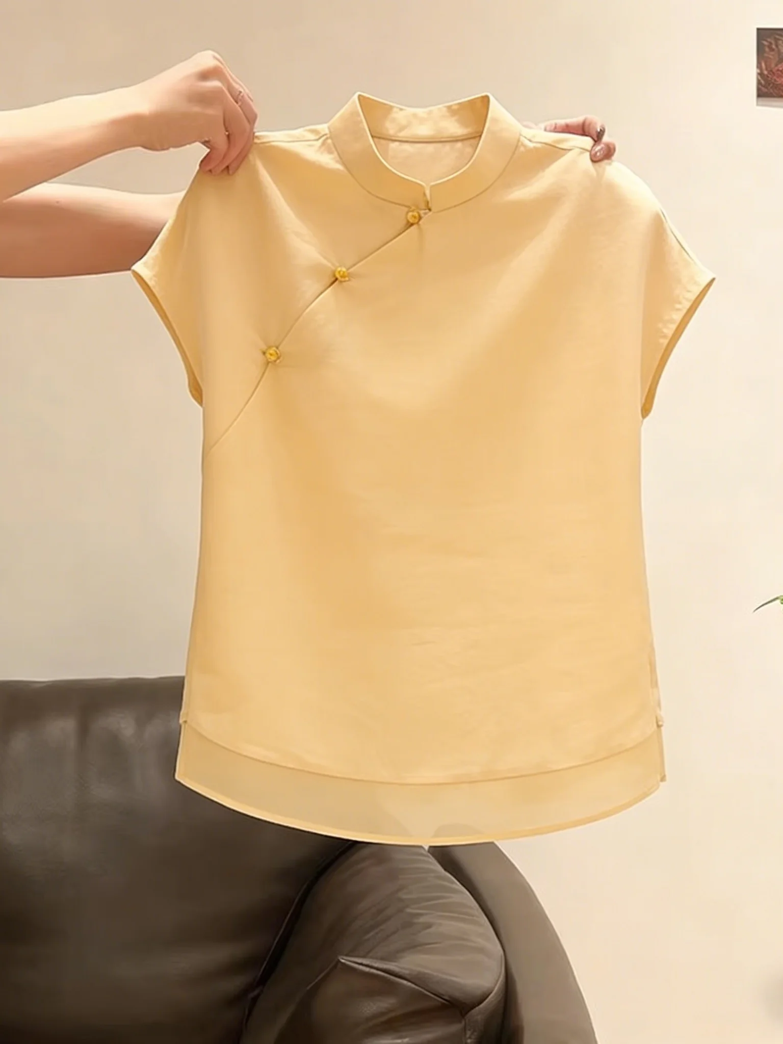 

Элегантная свободная женская рубашка, лето 2026, новинка в китайском стиле, с пуговицами, омолаживающий эффект, короткий рукав, круглый вырез, топ для женщин