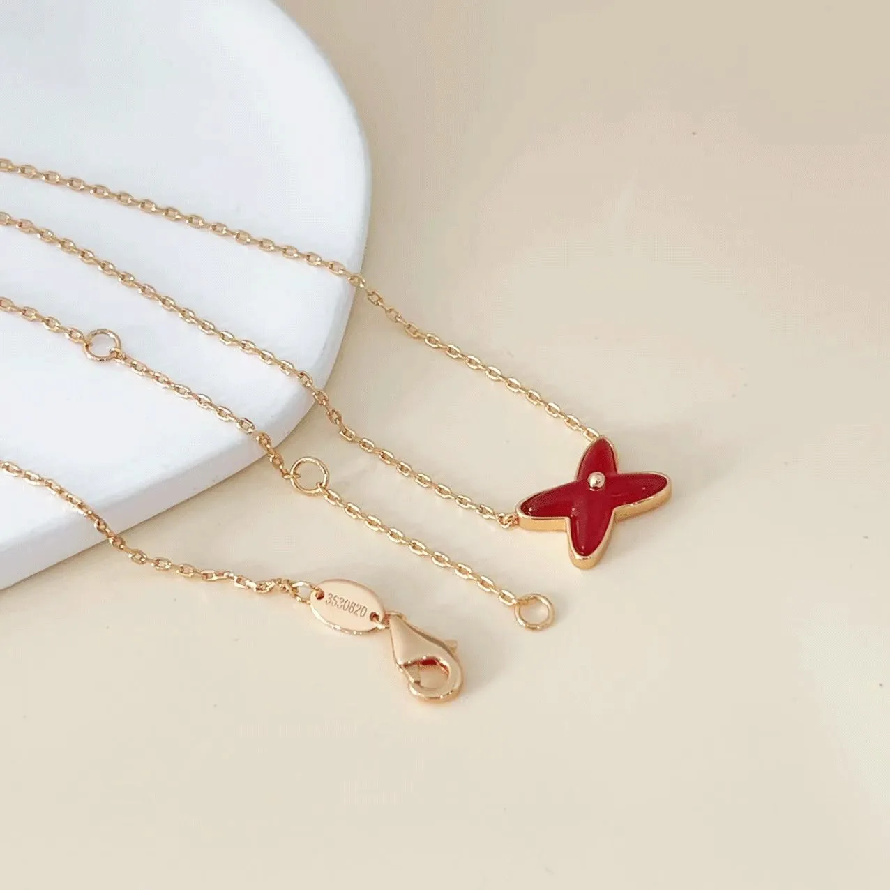 

shang mei shell chain French design classic silver bracelet suitable for parties and high-end occasions