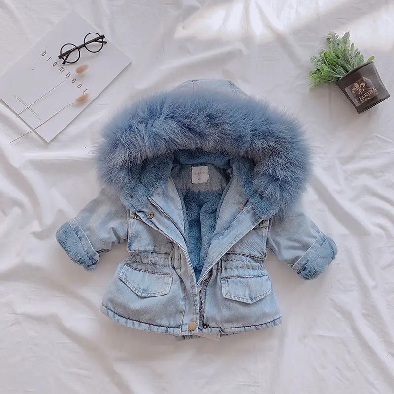 2024 new womens childrens jacket girls in winter denim jackets plus velvet thickened warm hooded hair collar overcome