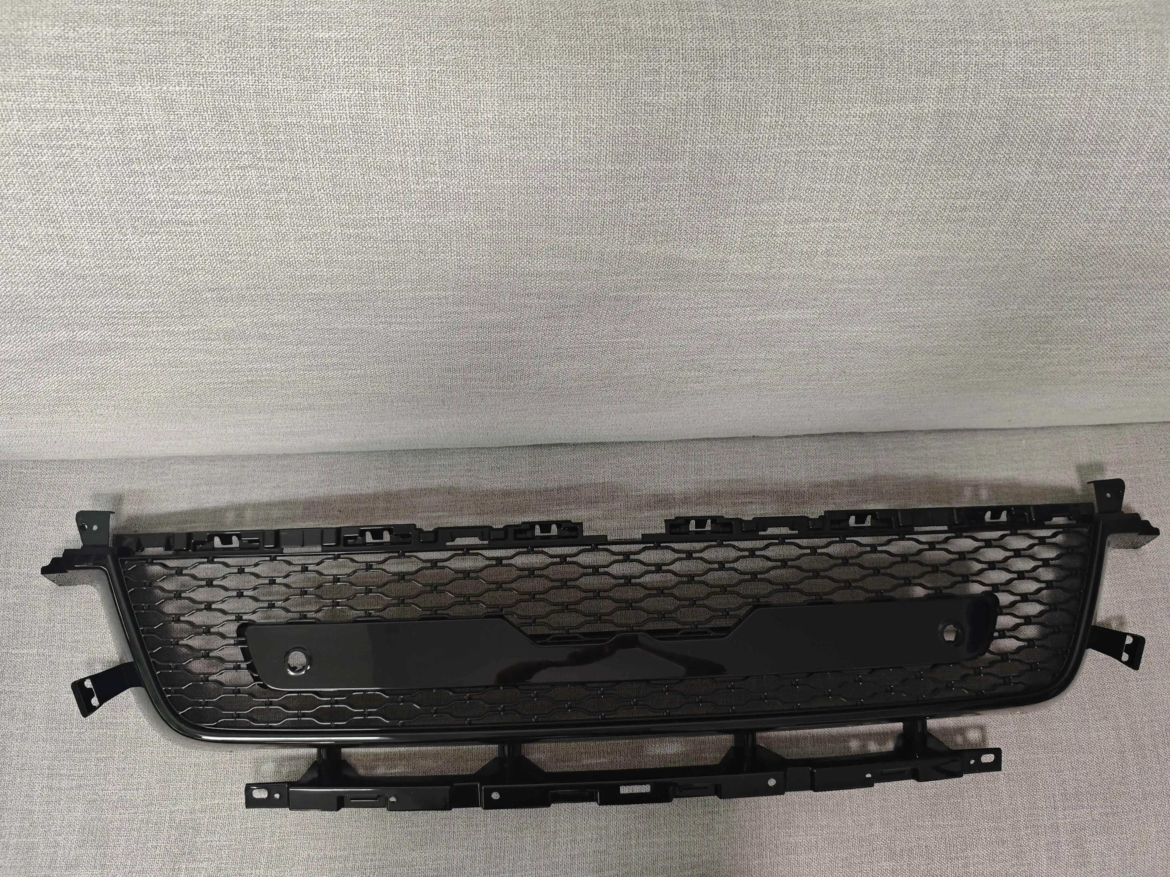 LR 099208   المصد الأمامي شبكة مدخل الهواء السفلي لسيارة لاند روفر رينج روفر سبورت 2018-2020 ث/O فتحة الكاميرا