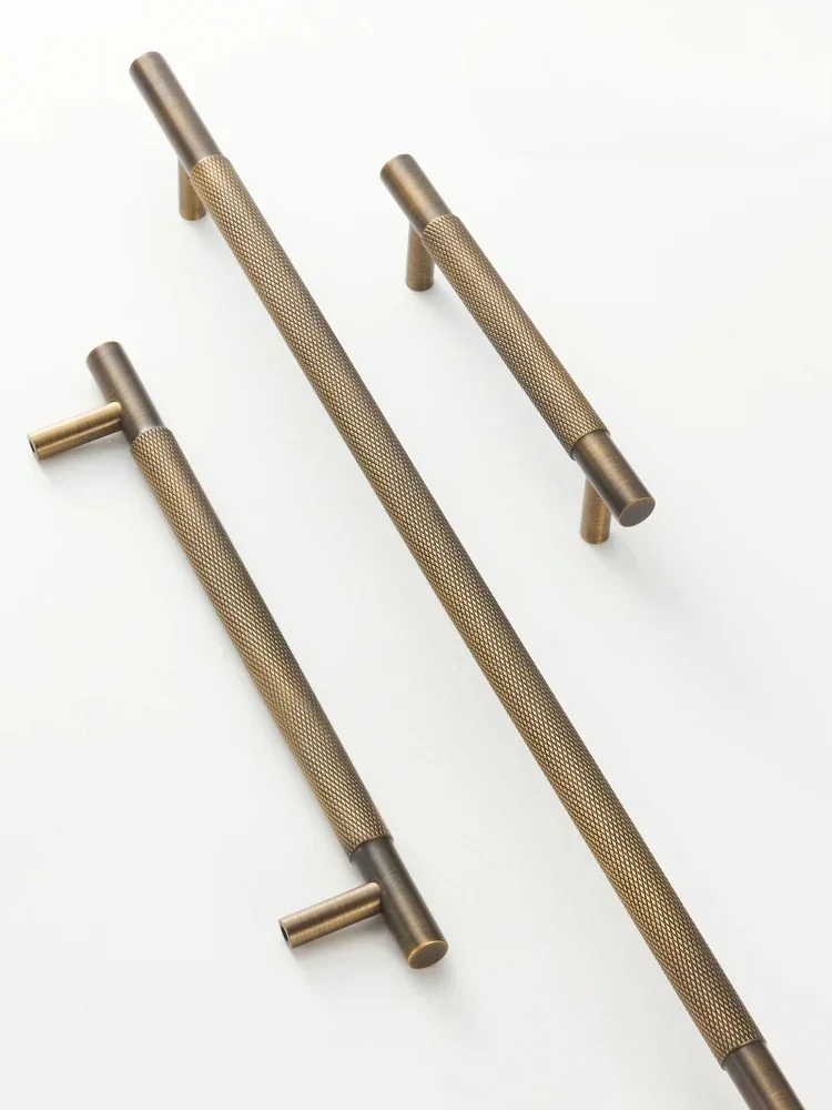 Massief messing diamantgeslepen kruiskartelpatroon antiek messing kasthandvatten kledingkast pull T-bar knoppen 500 mm lang beschikbaar