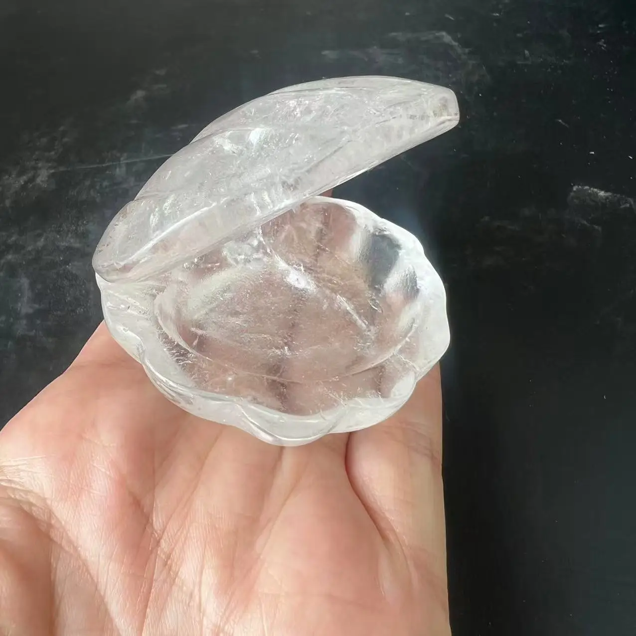 Natural Crystal  clear  Stone Shell Carved Quartz Crystal Figurine Ornament Home Decor 1pcs