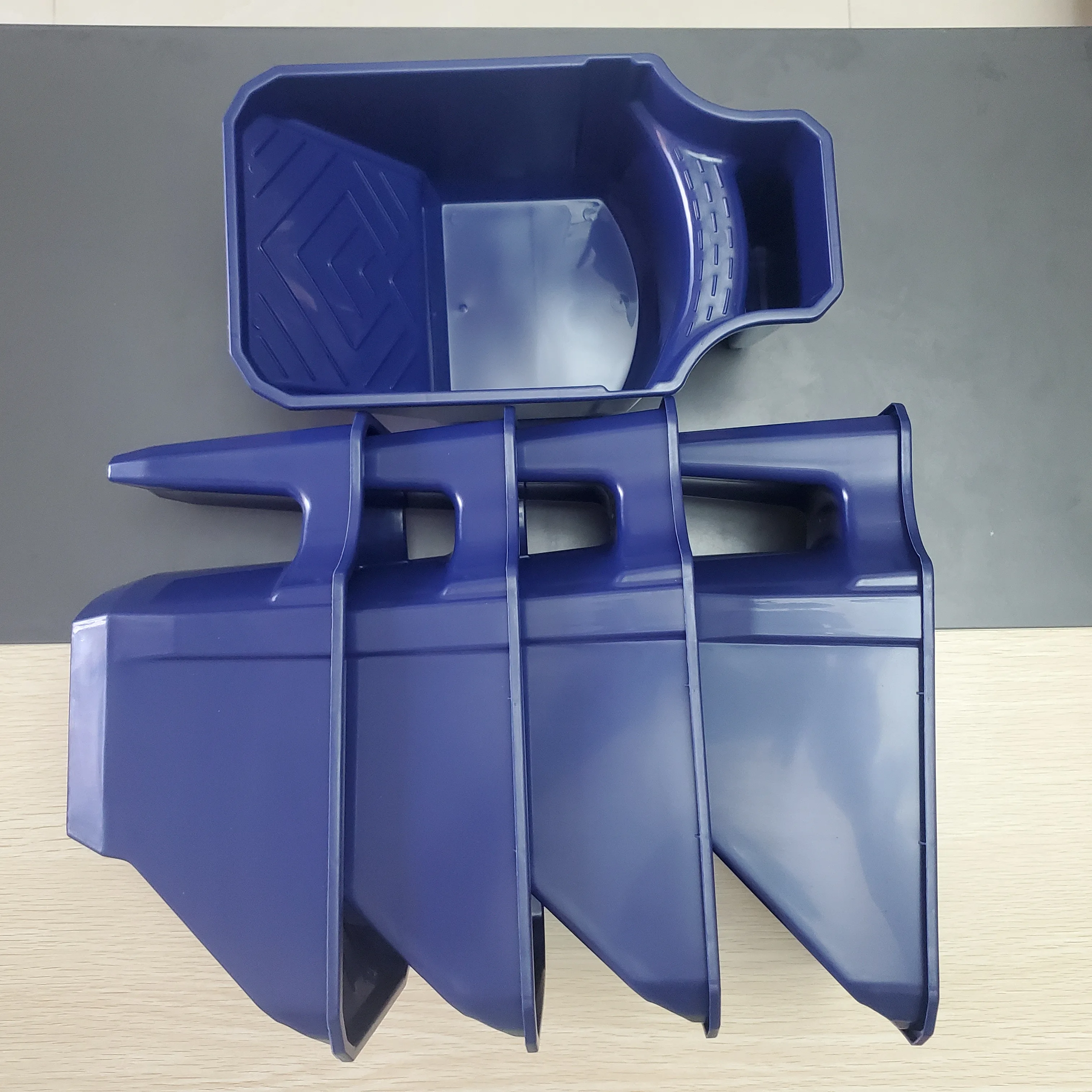 5 4-inch handheld plastic paint cups with brush slots for easy application of thickened PP material