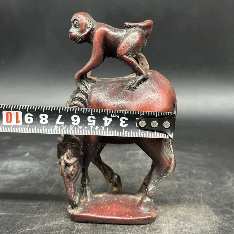 Resin monkey figurine for home decoration, office desk ornament, creative craft