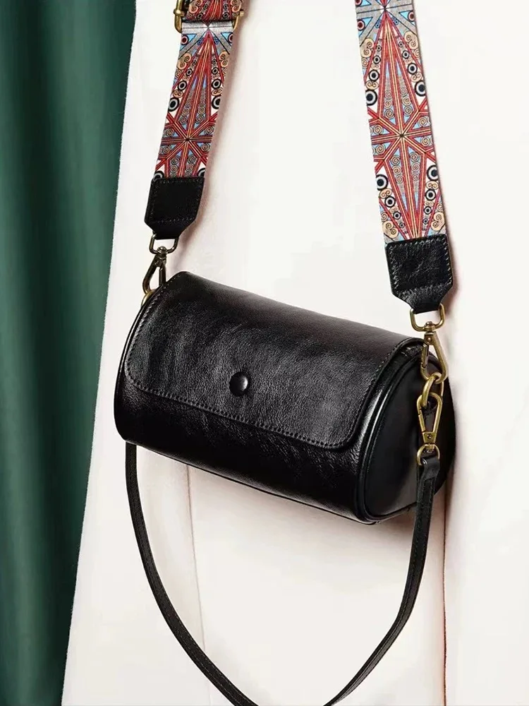 

2025 New round Cylinder Leather oulder Bag Women's Faion Versatile Underarm Bag High Quali Soft Cowhide Crossbody Bag
