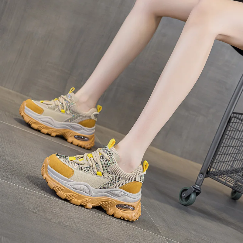 

Ретро-кроссовки Thi Bot Dad для женщин, осенняя новинка 2025 года, повседневные модные спортивные красные кроссовки на платформе для женщин