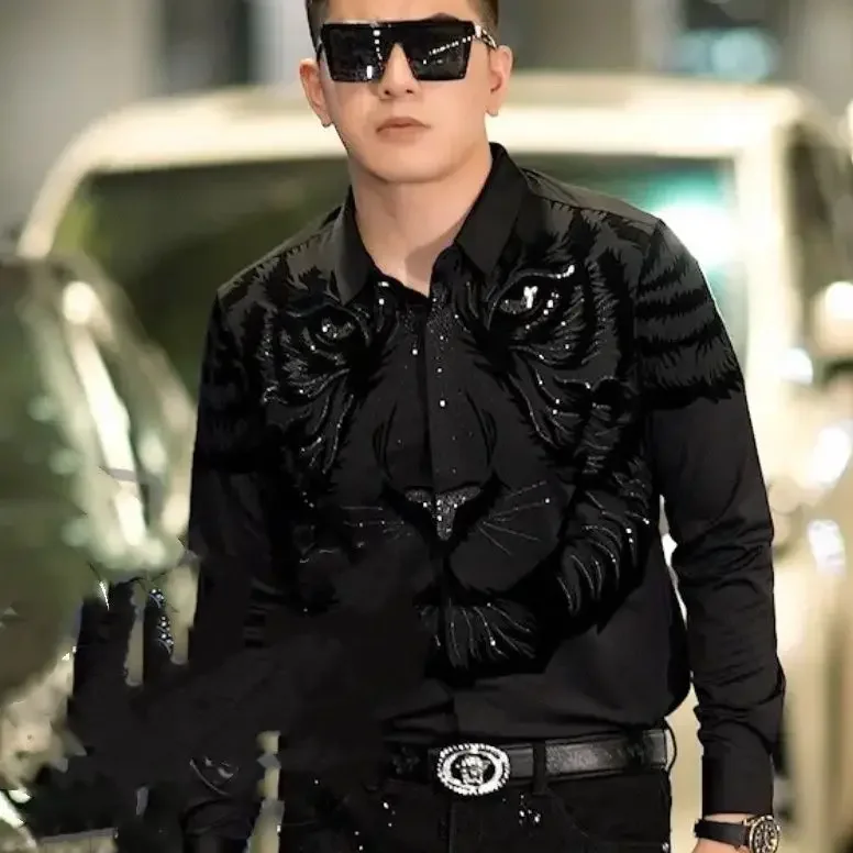 

Весенне-осенние новые мужские рубашки с флокированными лацканами. Модные модные и повседневные мужские рубашки с длинными рукавами и универсальные рубашки XT884.