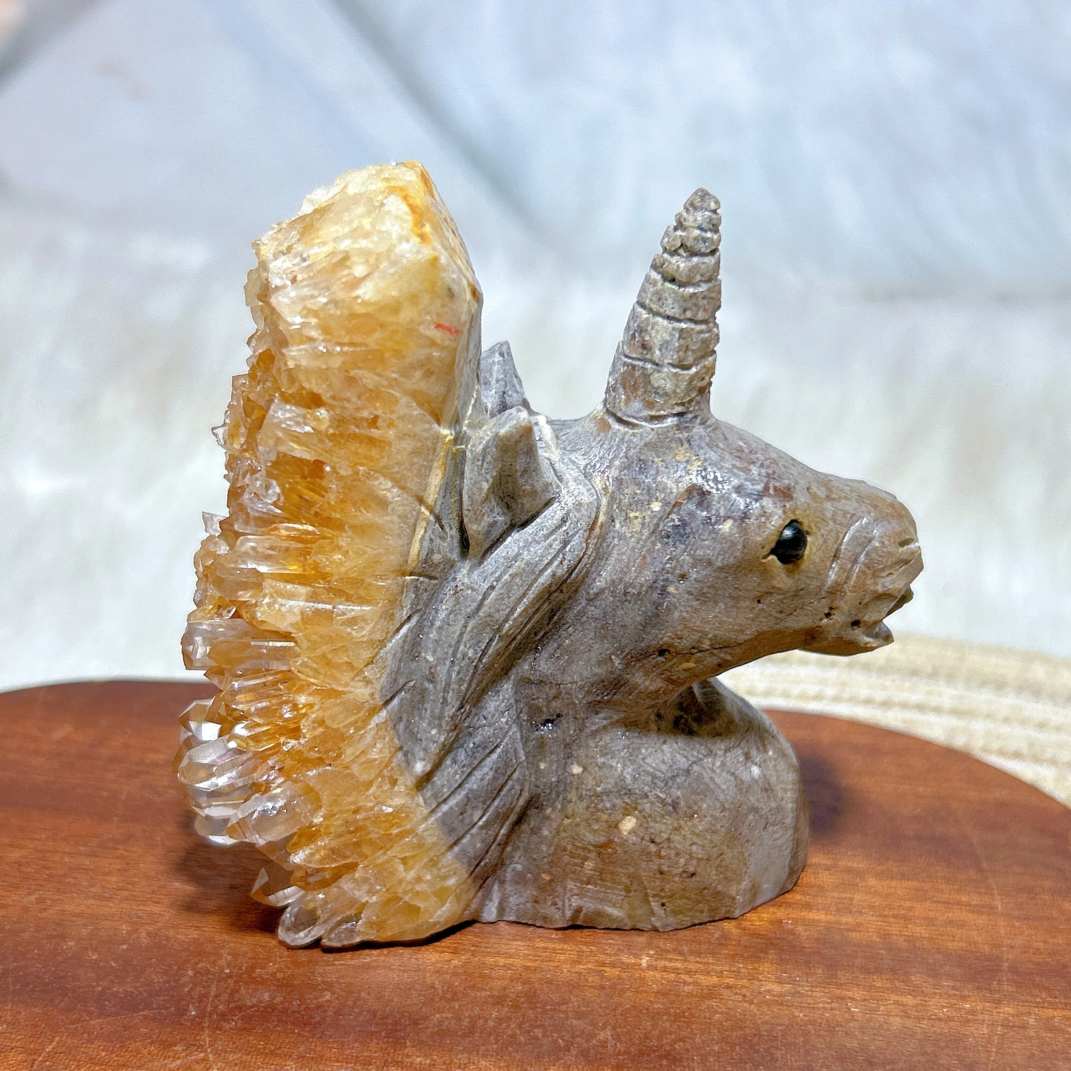 Healing Natural Brazil Crystal Clear Quartz Cluster Unicorn Carving Gemstones Energy Reiki Ore Home Decorations Room Decor Gift