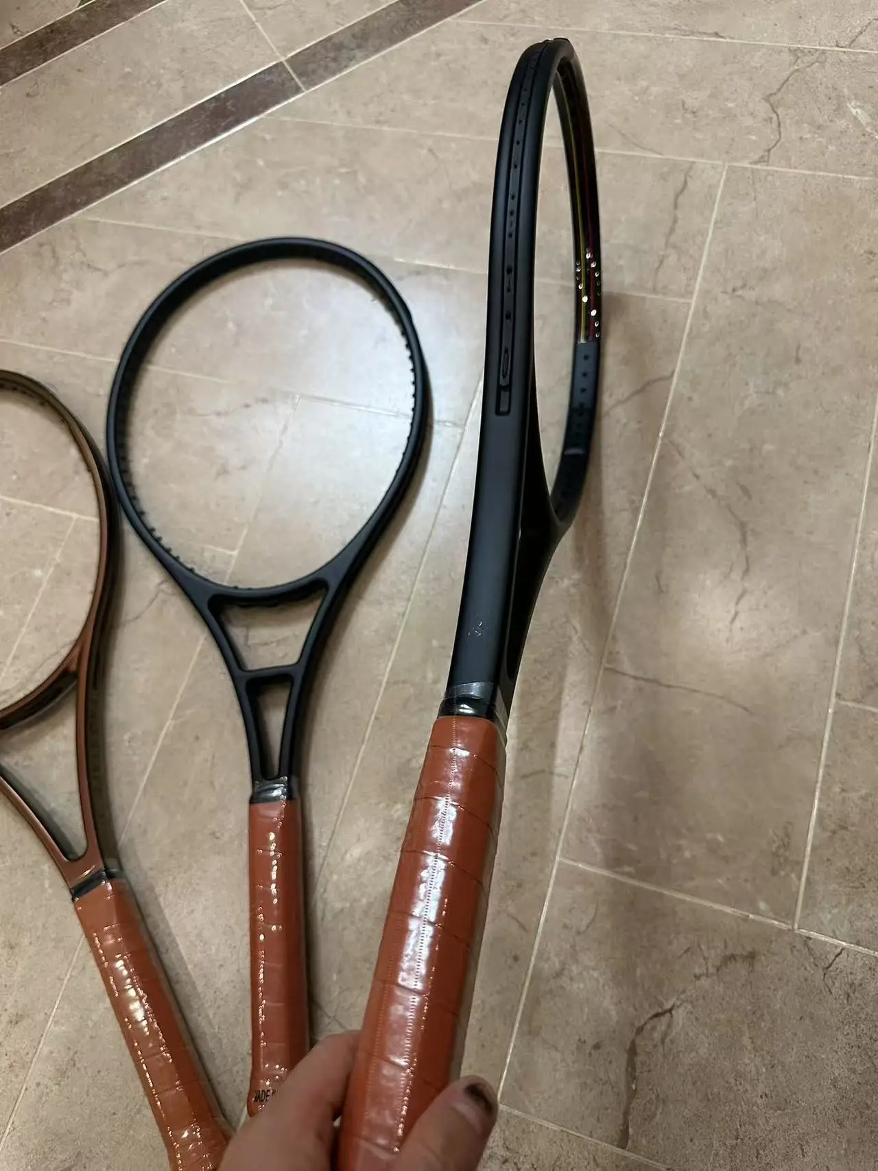 

STLFHot Sales Graphite Tennis Racket Customized logo and Color