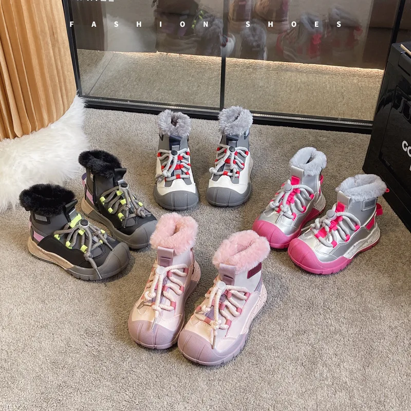

Детские теплые повседневные спортивные зимние туфли на толстой подошве, новинка зимы 2024, модные трендовые универсальные портативные плюшевые хлопковые ботинки для девочек