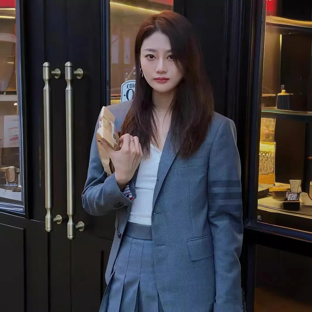 

Женский классический шерстяной костюм на четырех пуговицах для весны и осени, универсальный, в деловом повседневном стиле, удобный для поездок на работу, не требует глажки