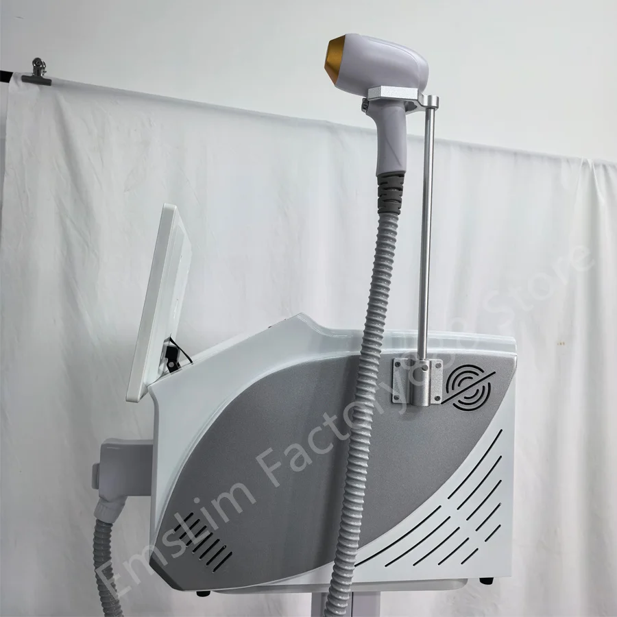 808nm 755nm 1064nm ไดโอดเลเซอร์กําจัดขน-3 ความยาวคลื่นกําจัดขนถาวรไม่เจ็บปวดอุปกรณ์ IPL แบบพกพาสําหรับผู้หญิง