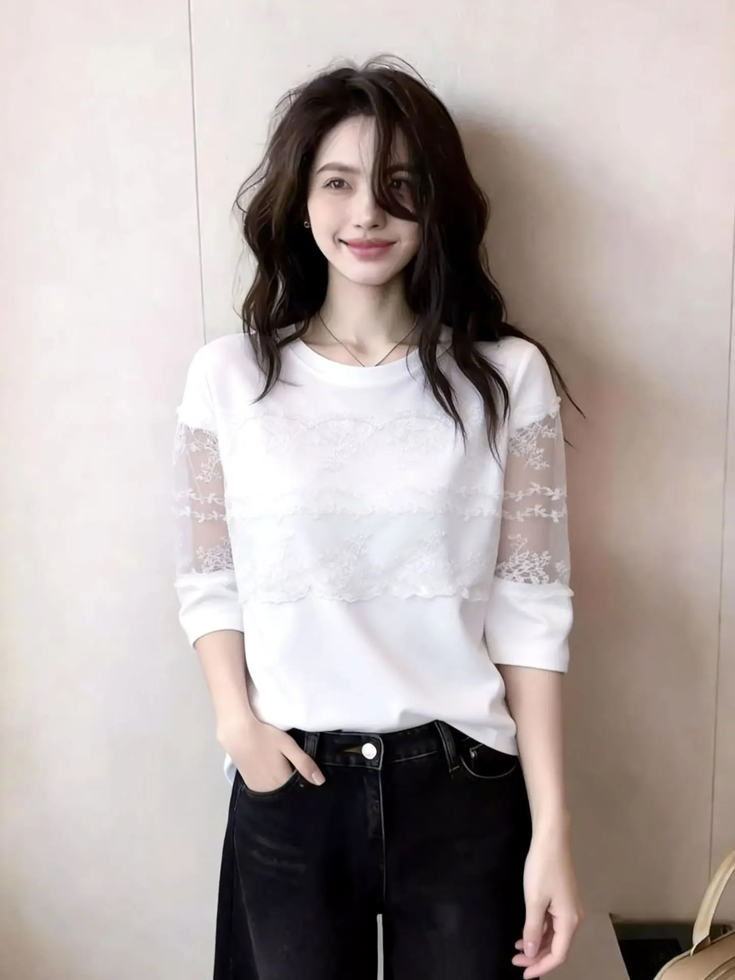 

Ele Lace Splice round Ne T-irt Women's Loose Fit Spring Summer Faion Design Korean Sle Straight Cut Silk Top