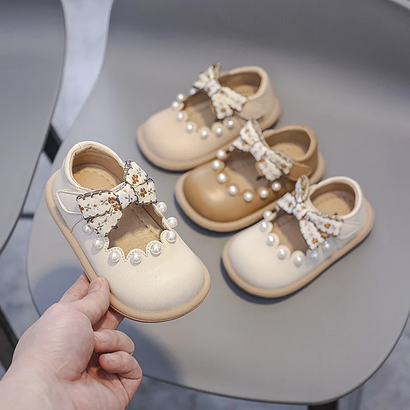 Sepatu kulit bayi perempuan, Kasut putri renda pita mutiara sol lembut Non selip ringan musim gugur