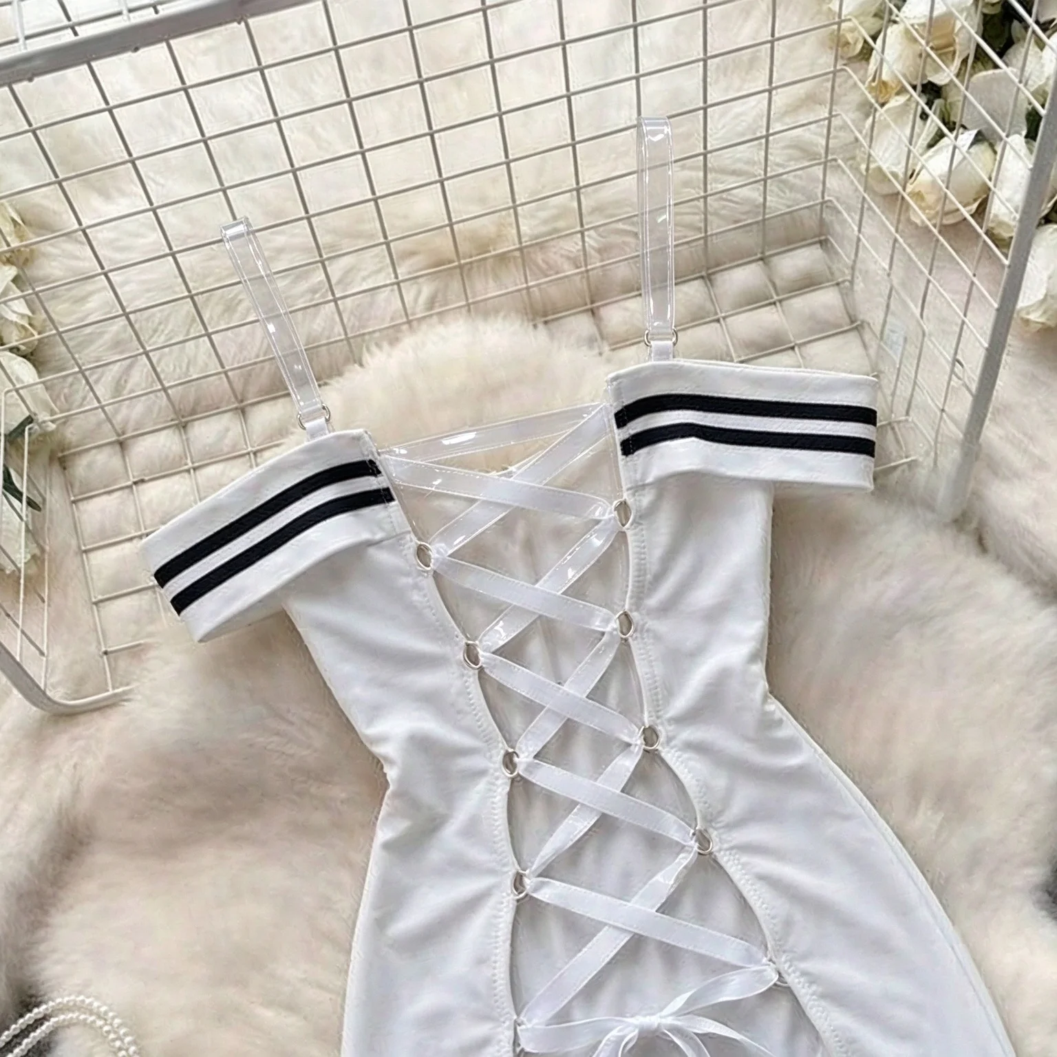 Sexy Mini Dresses Hotsweet Uniform Style Club Slimming Dress Retro Striped One-Shoulder Bodycon Short Skirt Sleeveless Fashion