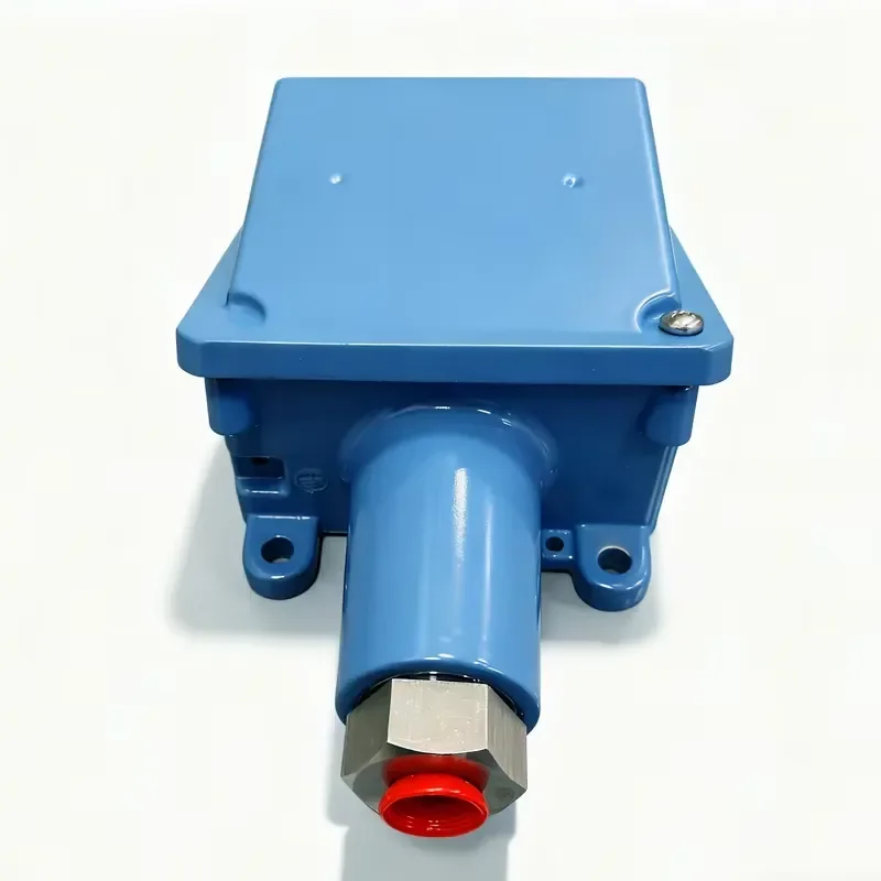 H100-190 Mechanical Pressure Control Switch SPDT Direct Mount Pressure Sensor for Water Applications (24V 15A IP65)