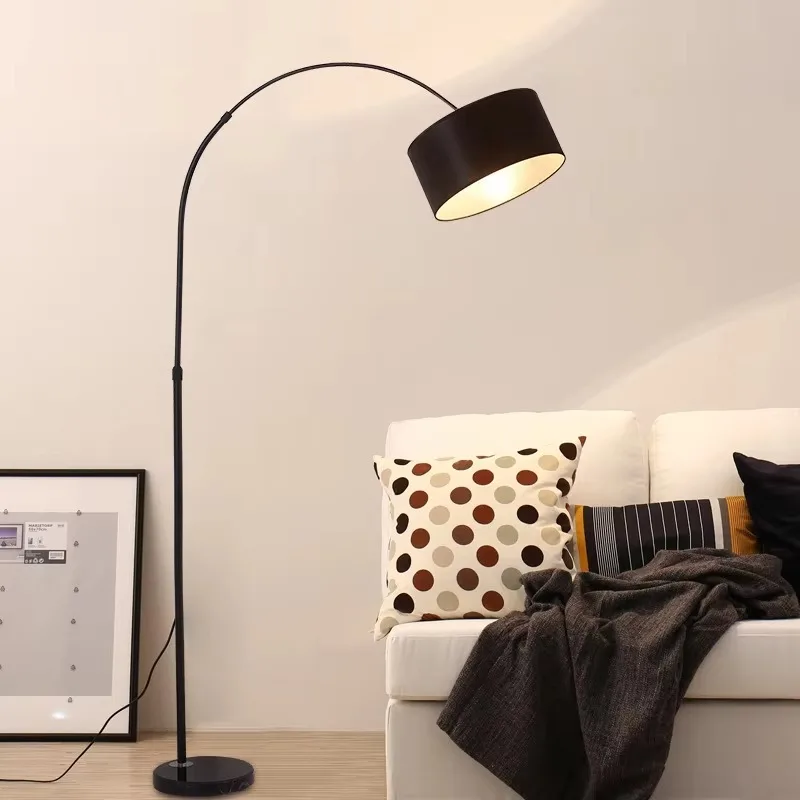 lampada-da-terra-regolabile-in-altezza-con-paralume-in-tessuto-bianco-e-nero-ideale-per-la-camera-da-letto-il-soggiorno-o-la-sala-lettura-perfetta-come-elemento-decorativo-per-interni