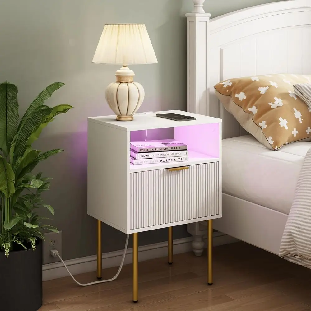 Mesita de noche blanca con base de carga y cajón para dormitorios modernos y espacios habitables