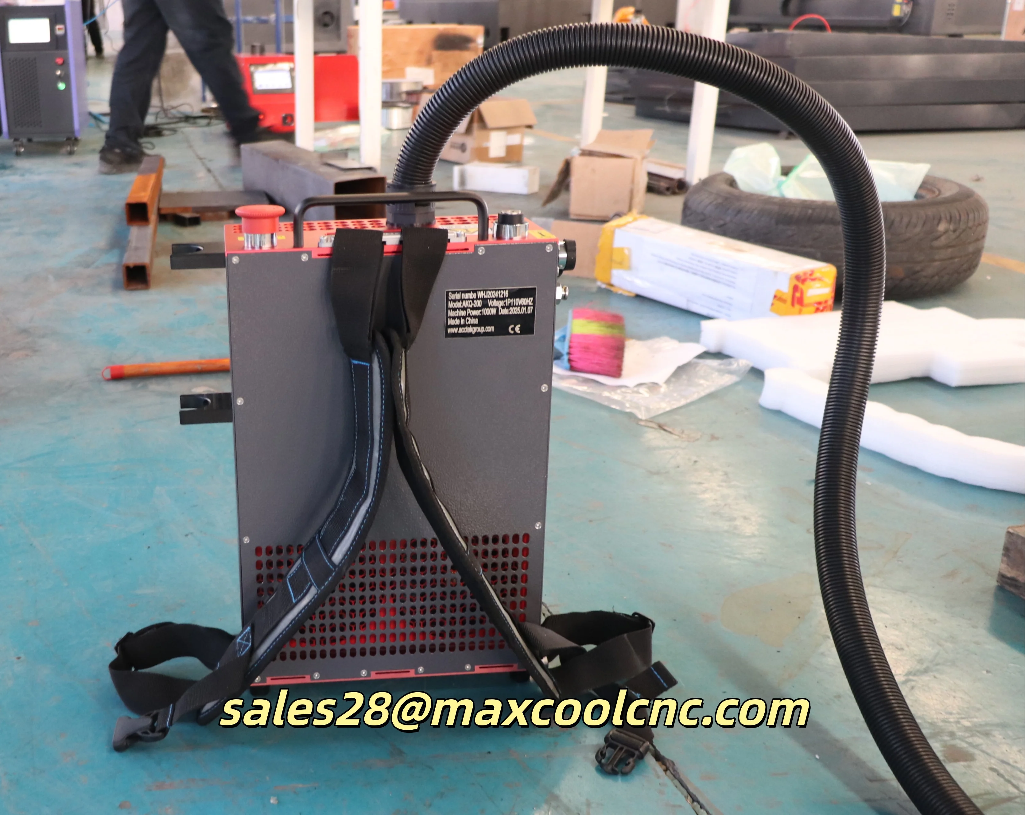 

Newly Backpack 100/200/300w Pulse Laser Rust Paint Removal for Metal Oil Painting Suitcase Laser Wood Cleaning Machine