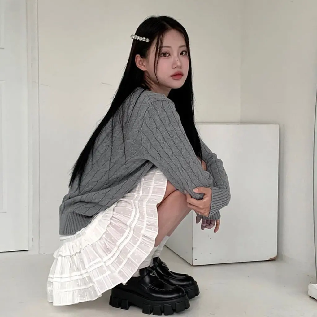 

American Simple Twist Sweater Low Price Clearance Elegant Casual Top for Commuting College Style High-Looking Hot Girl