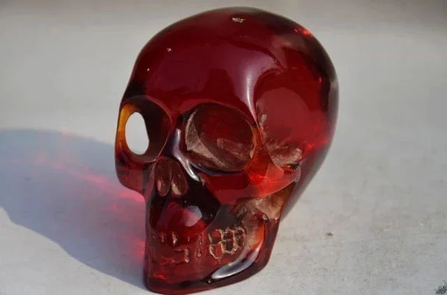 11.5 Cm  Elaborate Collectible Decorate Handwork Old Artificial Amber Resin Skull Statue