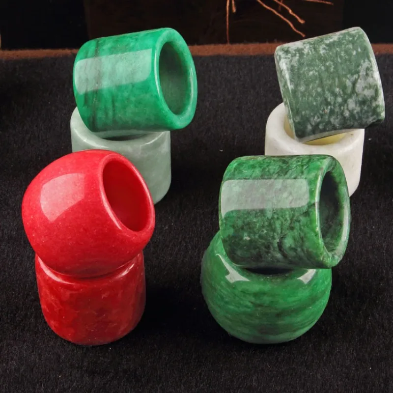 Image of Natürliche Guizhou Cui Jade 20-21MM Ring Fingerstall Jadeit Mode Charme Schmuck Hand Geschnitzt Handwerk Geschenke Frauen Männer chinesischen Stil