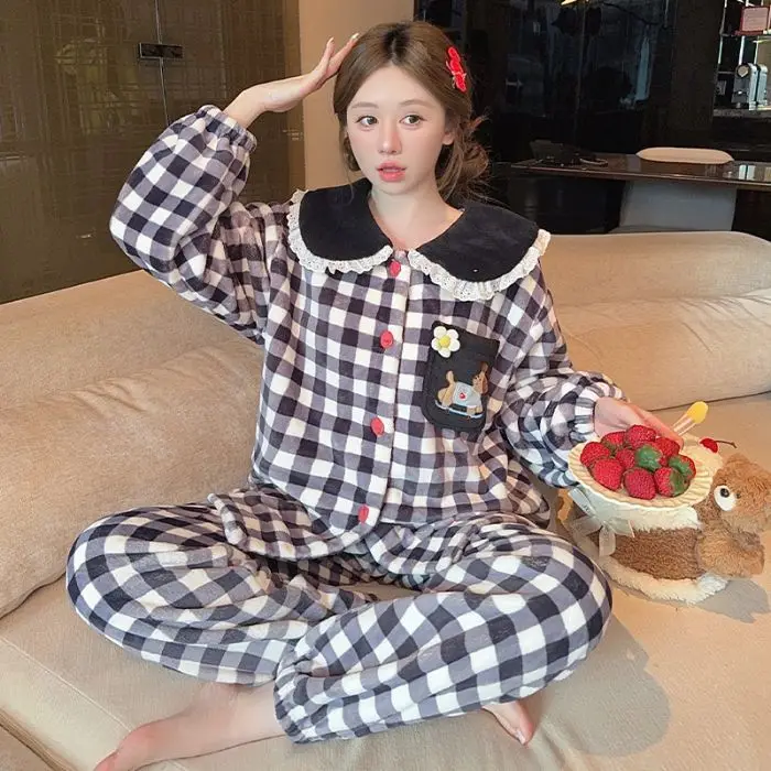 حجم كبير 2 قطعة تلوين شين تشان المرأة منامة المرجان الصوف الفتيات الشتاء دمية طوق بيجامة دافئة أنيمي Kawaii الكرتون Homewear