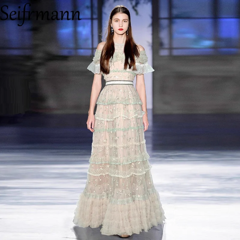 Seifrmann 2026 printemps femmes nouvelle mode épaules dénudées à manches courtes brodé maille taille cintrée robe