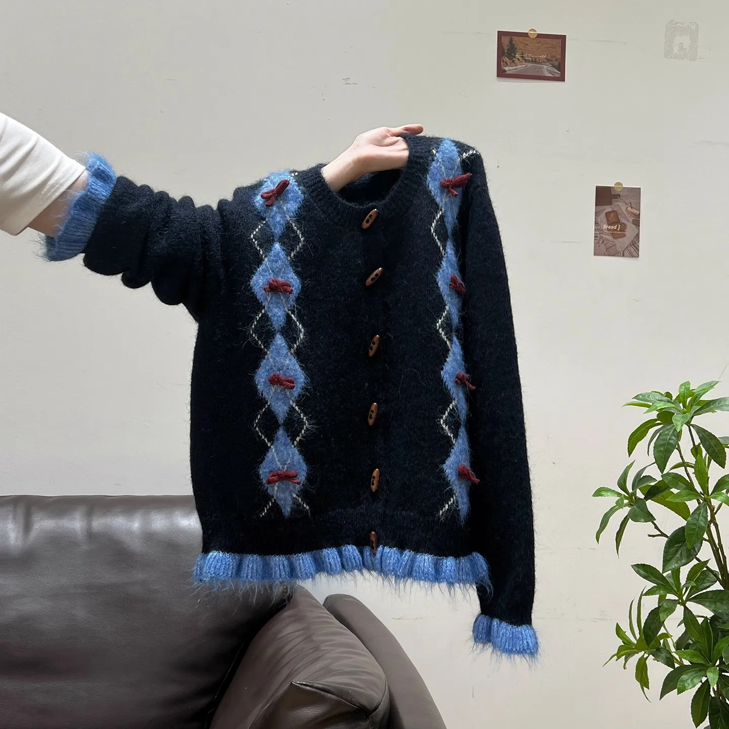 

Ling Ge Butterfly Knot Knitted Sweater Long Sleeve Thickened Autumn Winter Laziness Cardigan Coat Horn Button Top