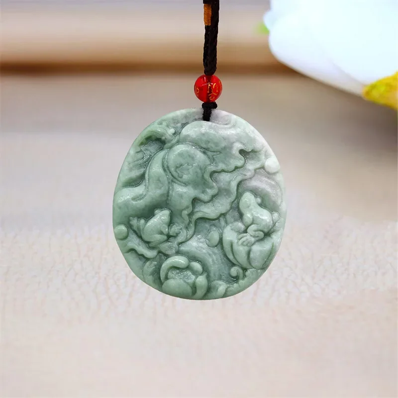 Jade Frog Pendant Stone Natural Luxury Pendants Man Amulet Jewelry Necklace Gift Lotus Carved Fashion Real Amulets Green