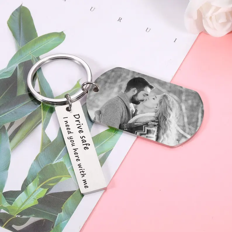 LLavero de acero inoxidable con foto personalizada para novio, regalo de aniversario para él, su unidad de imagen personalizada, llavero seguro