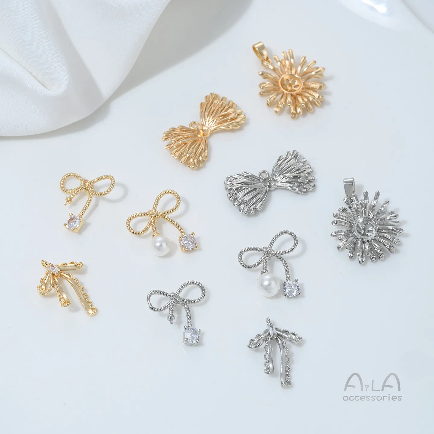 

G914 Аксессуар для подвески из жемчуга ручной работы с сохранением цвета, кружевной обмоткой из 14-каратного золота и циркониевым бантом