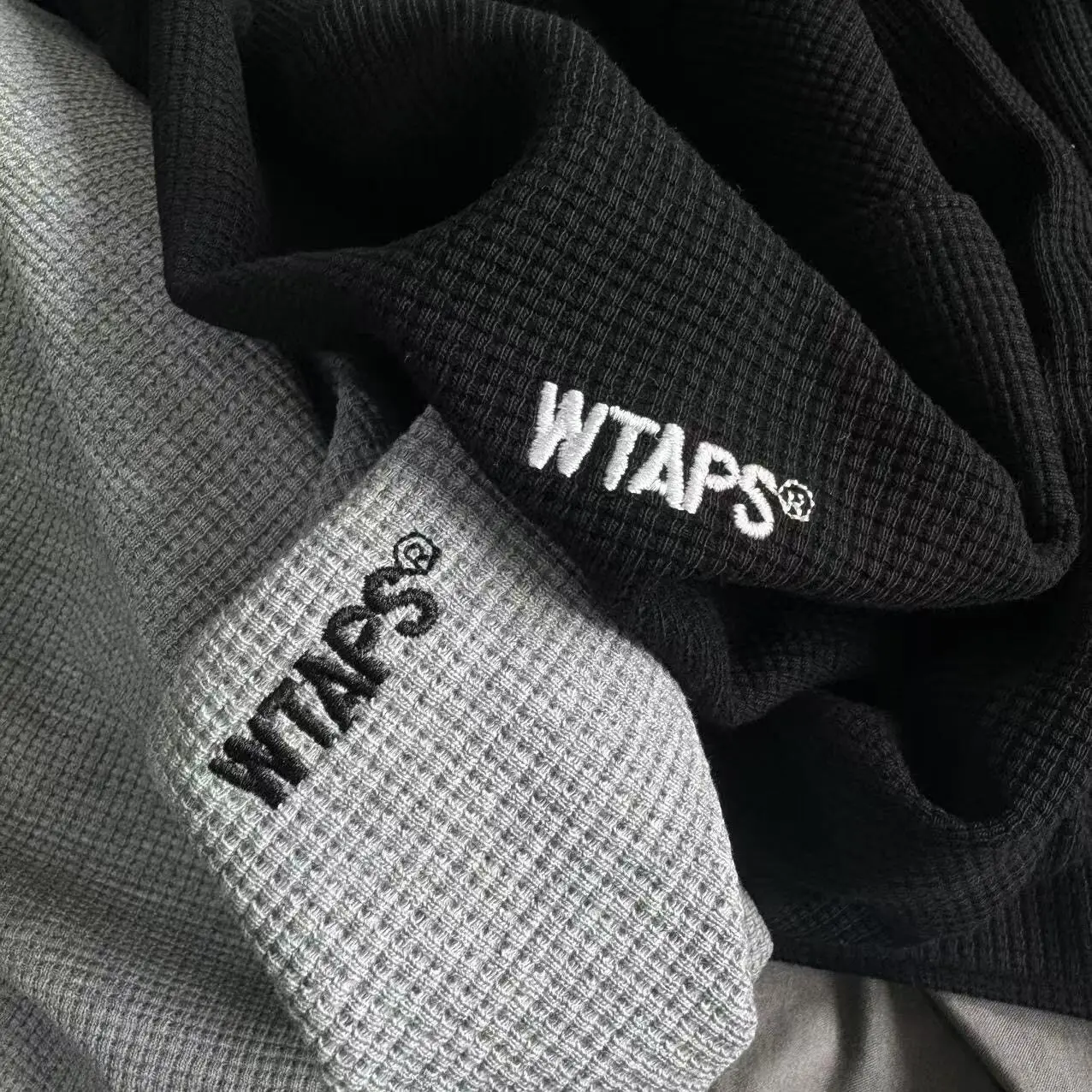 WTAPS 2026 Autumn Winter Waffle Knit Long Sleeve Tee Unisex Oversized Japanese Fashion Casual  Neck Couple Streetwear T-Shirt - view 2