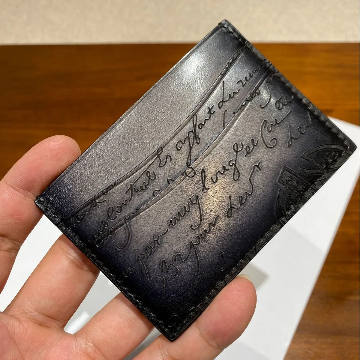 in-stock-vintage-handmade-card-holder-vegetable-tanned-calfskin-hand-rubbed-leather-laser-engraved-letter-card-case-for-men