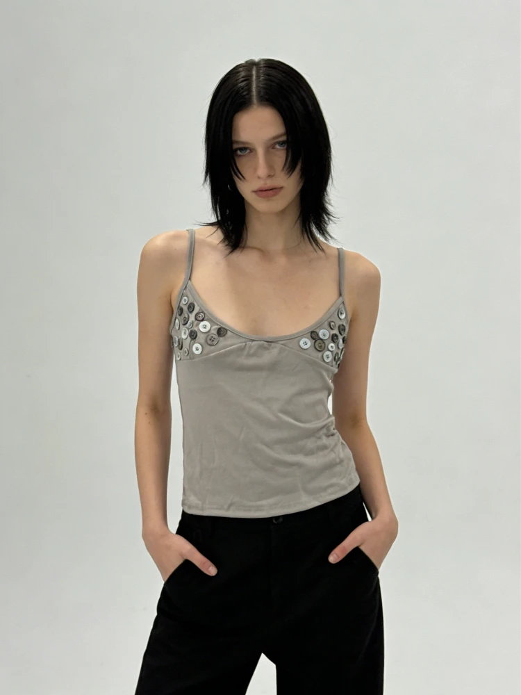 レディース ボタン飾り キャミトップ スリムフィット スパゲッティストラップ クロップタンクトップ Y2K エステティック ゴシック ストリートウェア カジュアル サマー エモ ベスト